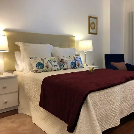 Deluxe - Train Station, Center Apartmán *