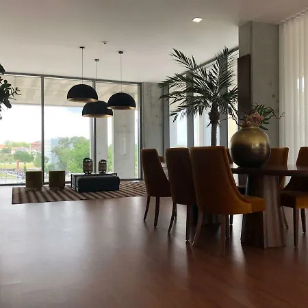 Deluxe - Train Station, Center 아파트