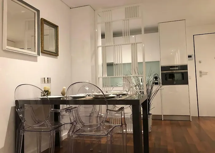 Deluxe - Train Station, Center 아파트 *