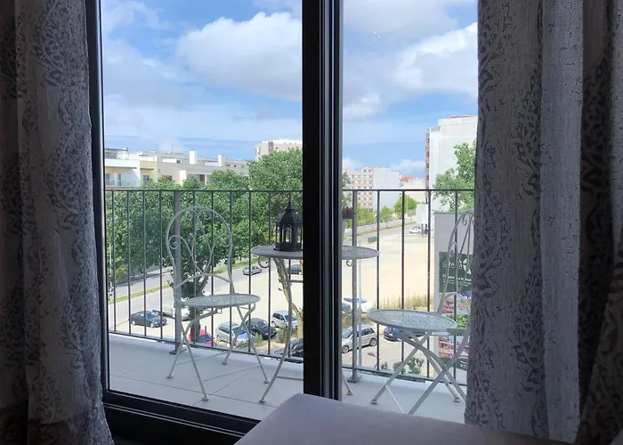 Deluxe - Train Station, Center Daire Aveiro